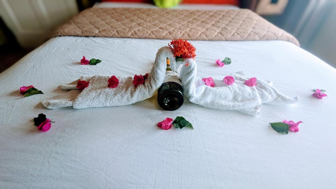 Sunset Lane Hotel Laborie Ngoại thất bức ảnh