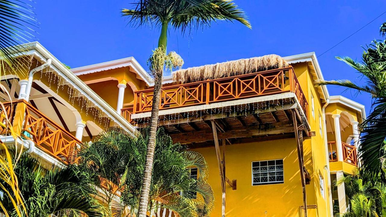 Sunset Lane Hotel Laborie Ngoại thất bức ảnh