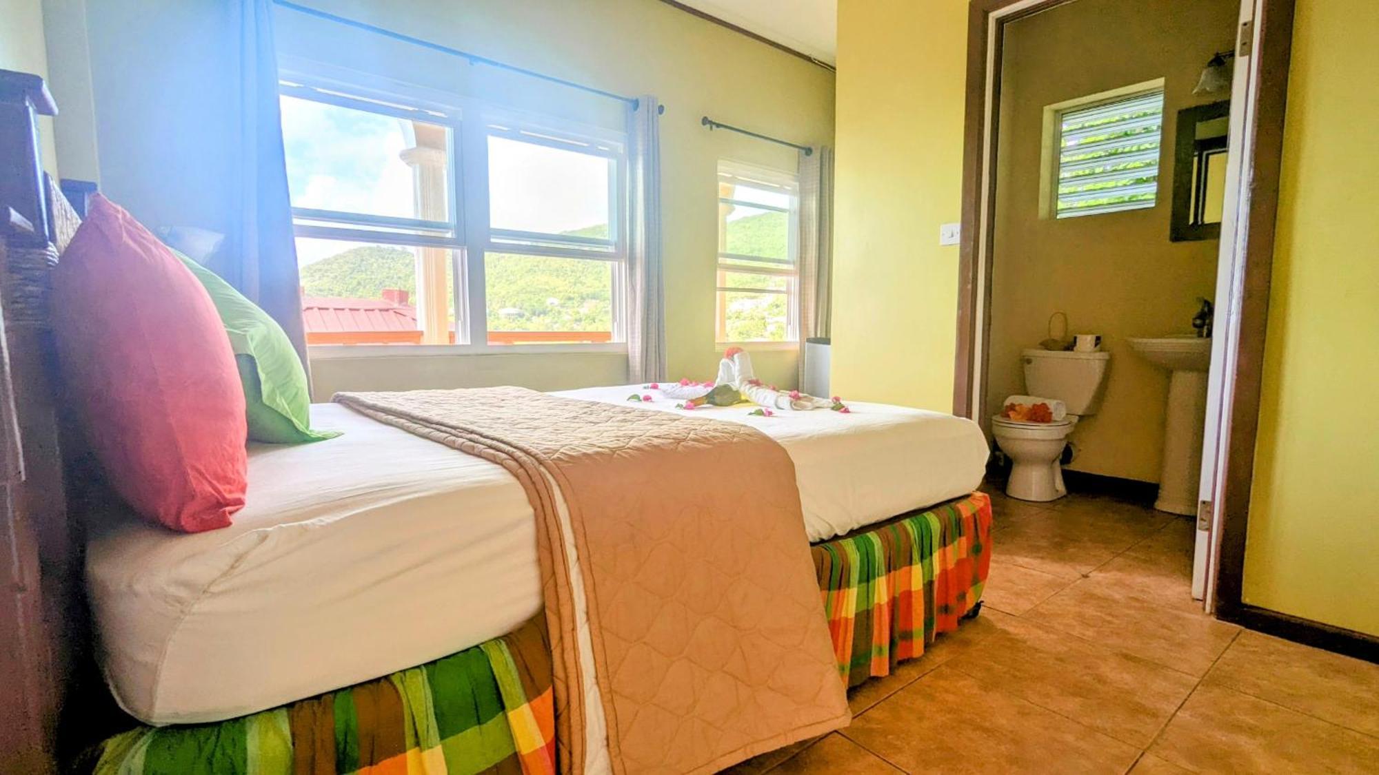 Sunset Lane Hotel Laborie Phòng bức ảnh